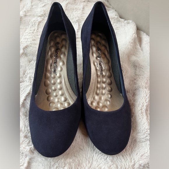 Walking Cradles Navy Suede Pump - Picture 6 of 10
